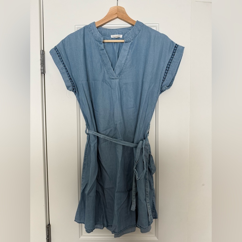 Francesca blue midi dress.